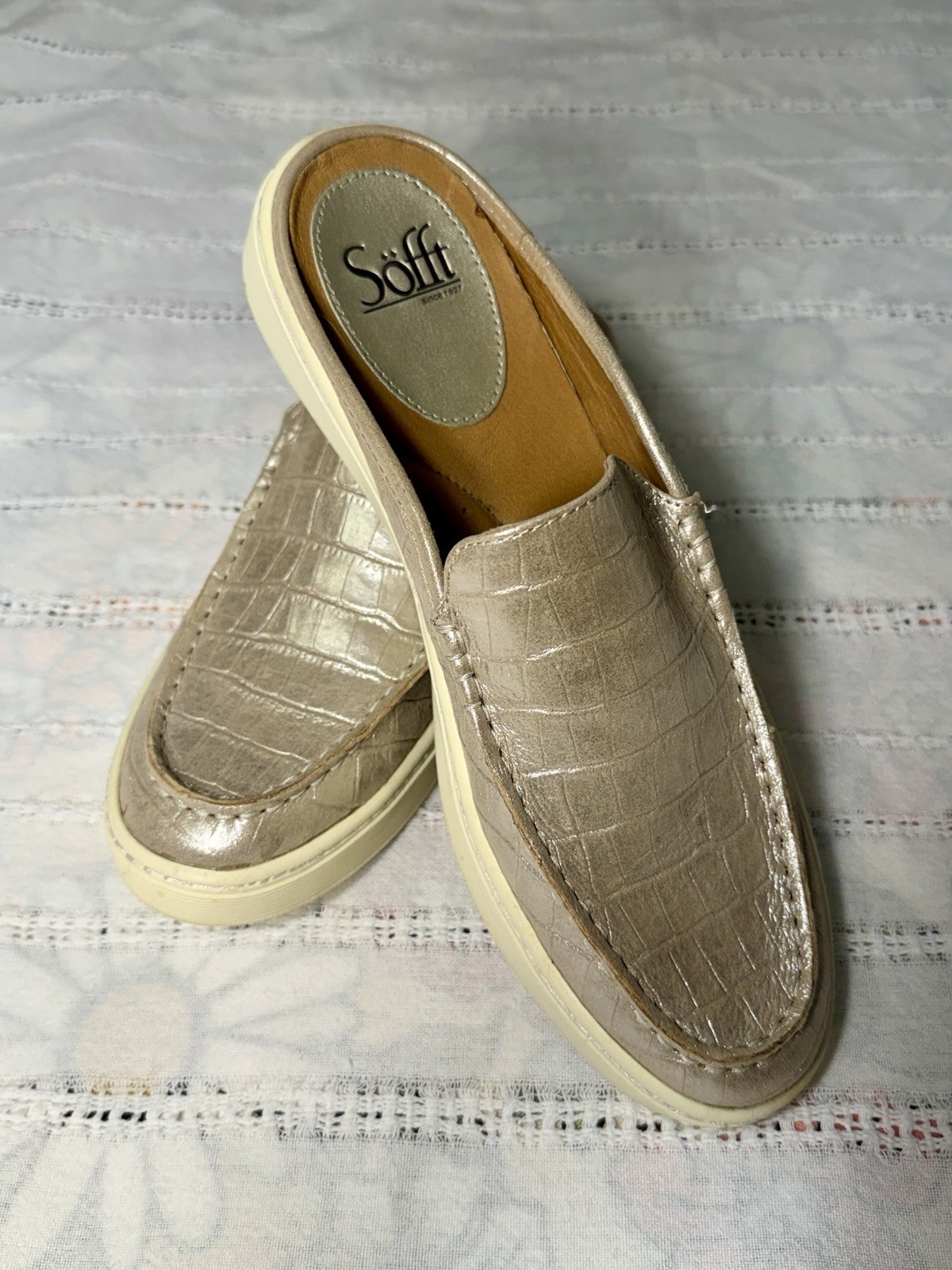 Sofft Somers Moc Metallic Taupe Croc Leather Mule Shoes Womens Size 9.5 EUC