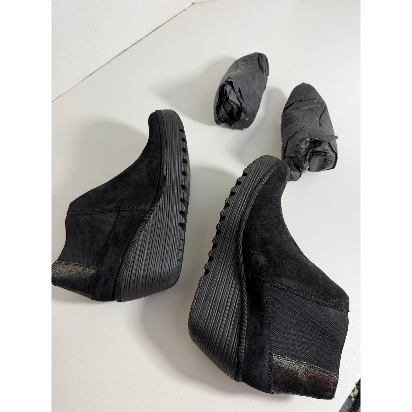 FLY LONDON Black/Pewter Suede Booties Wedge Womens Size 38