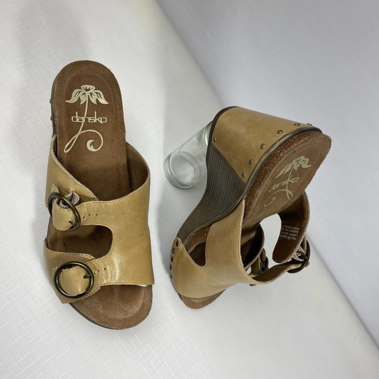 Dansko Tan Double Strap Wedge Heel Sandals! Leather Buckle Studded Sz 38 7.5 – 8