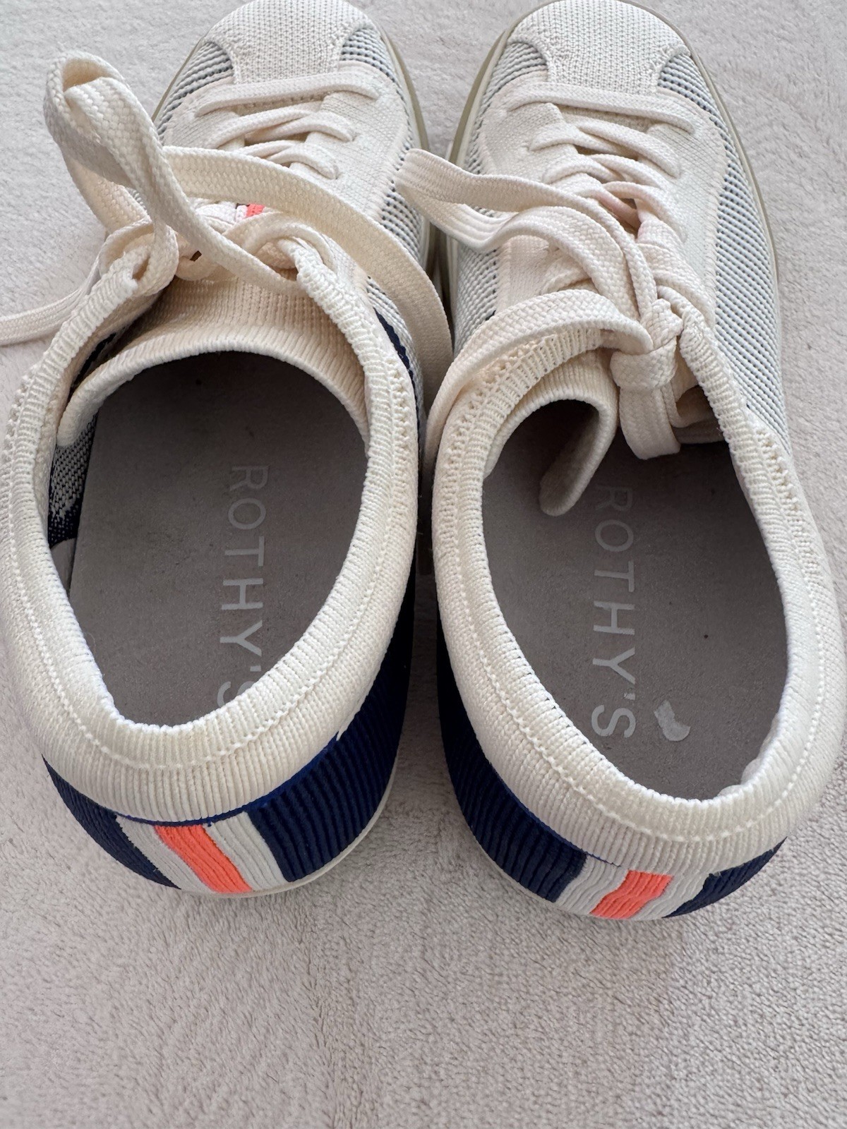 Rothy’s Lace Up Sneaker Low Top Shoes Navy Blue & Cream – Women’s Size 6