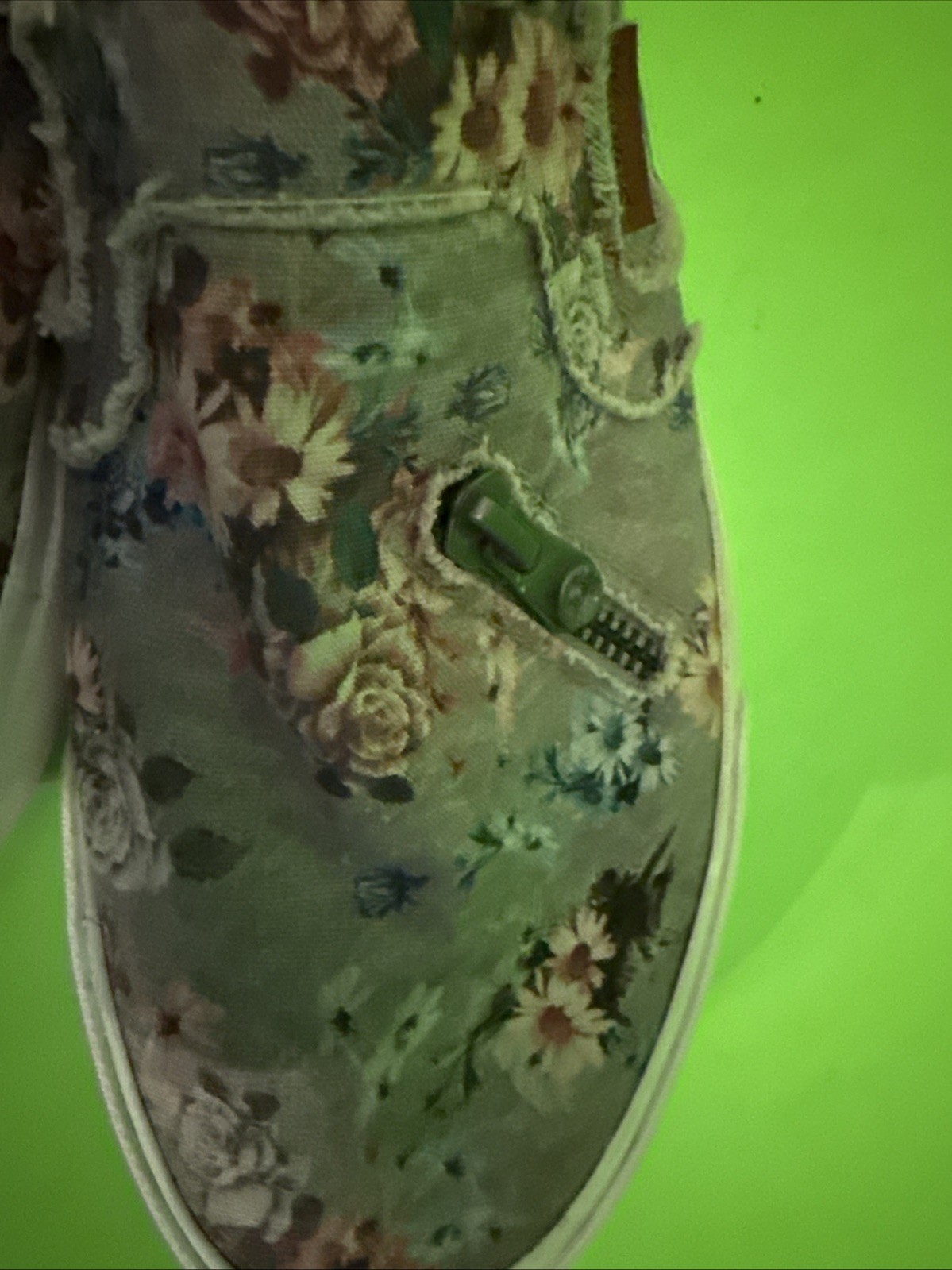 Blowfish Malibu Sneakers Distressed Gray, Size 8