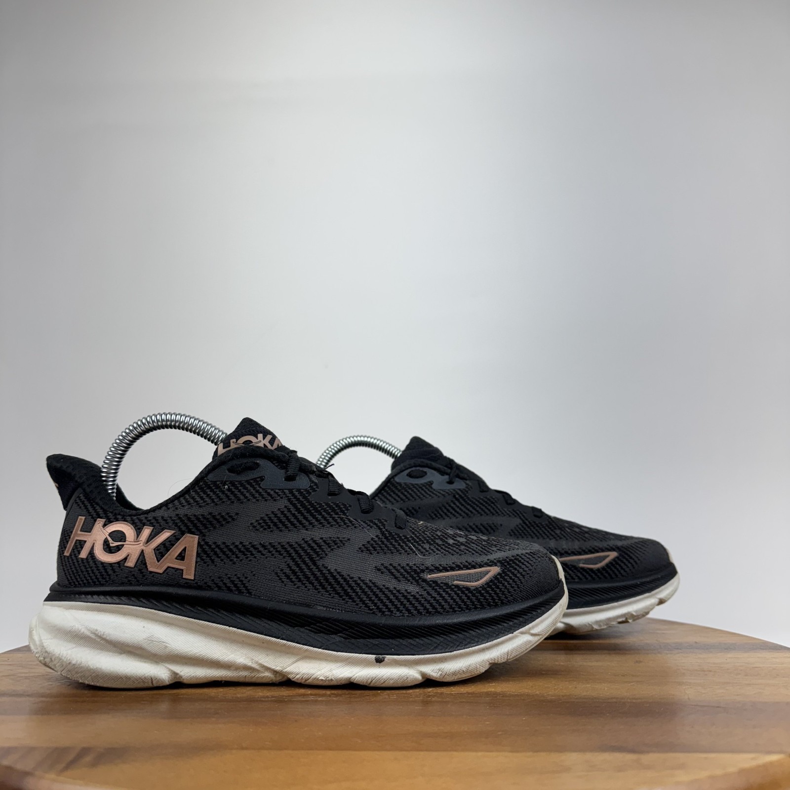 Womens Hoka One One Clifton 9 Black Athletic Running Sneakers Shoes Size 7 D GUC