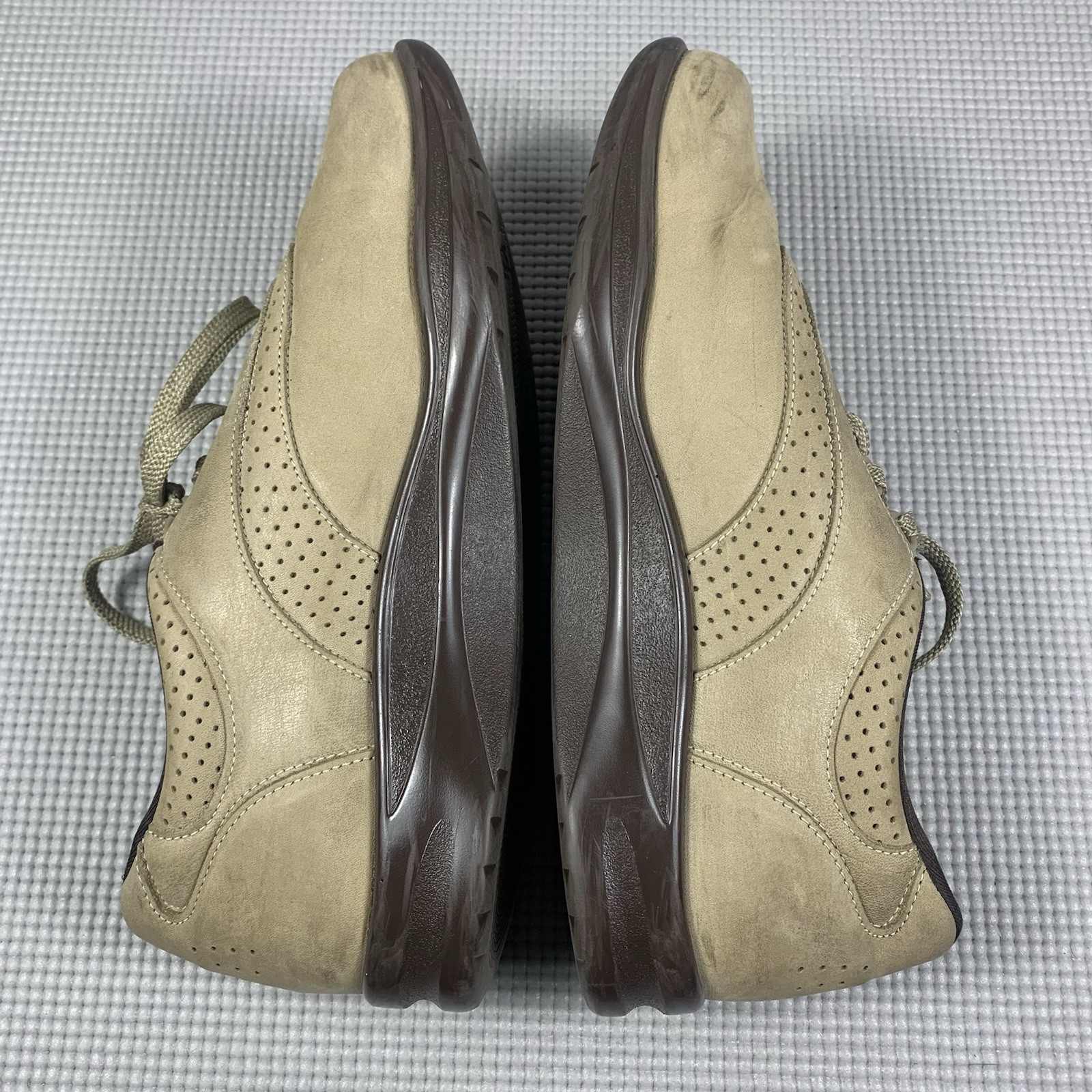 SAS Walk Easy Lace Up Shoes Womens Size 9.5 W Wide Tan Leather