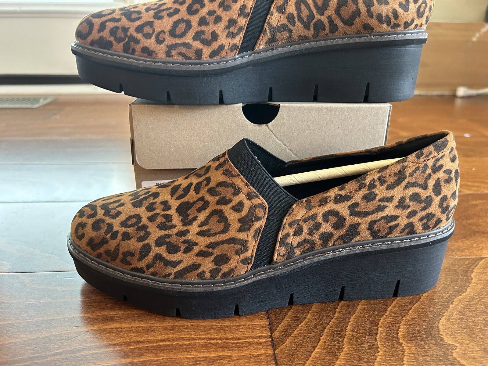 Clarks Womens 10 N Airabell Mid Leopard Print Wedges Leather Closed Toe NEW