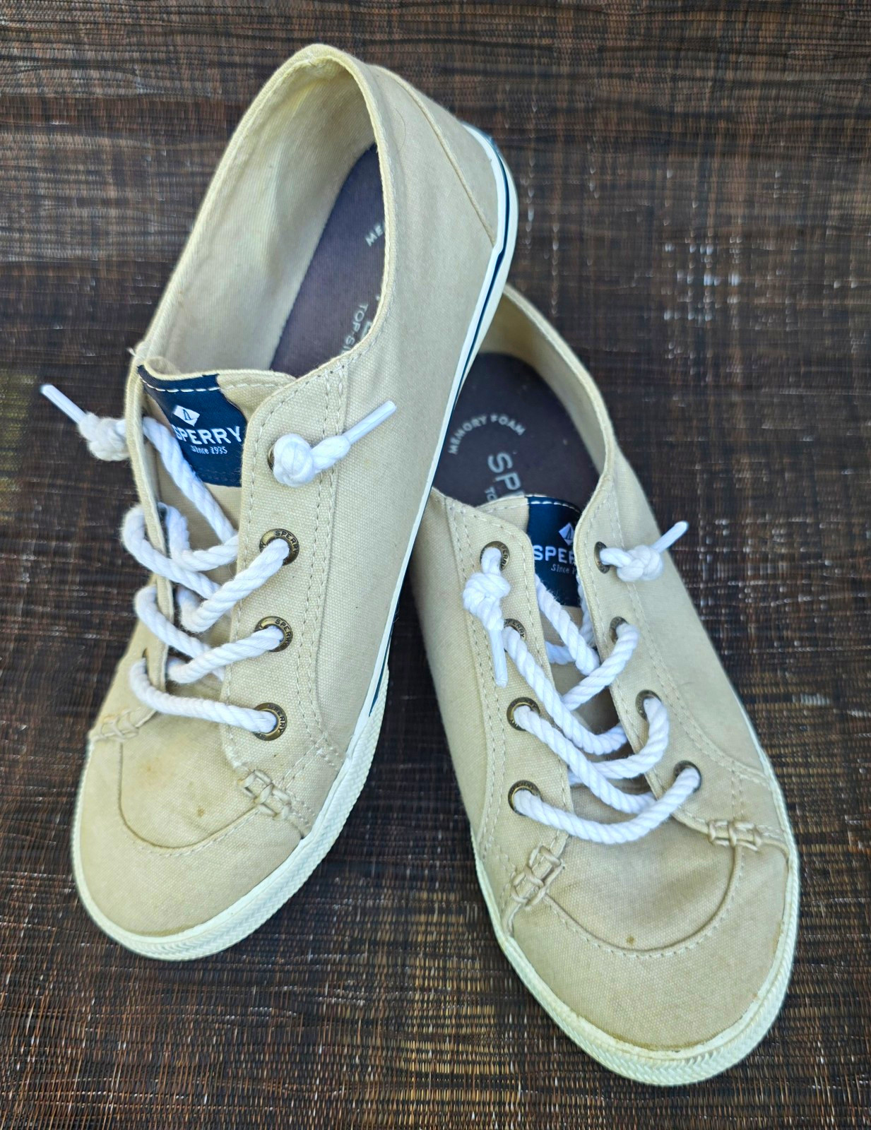 Sperry Women’s TOPSIDER Lounge LTT Sneakers SZ 6 “Sand” colorway. A Classic!