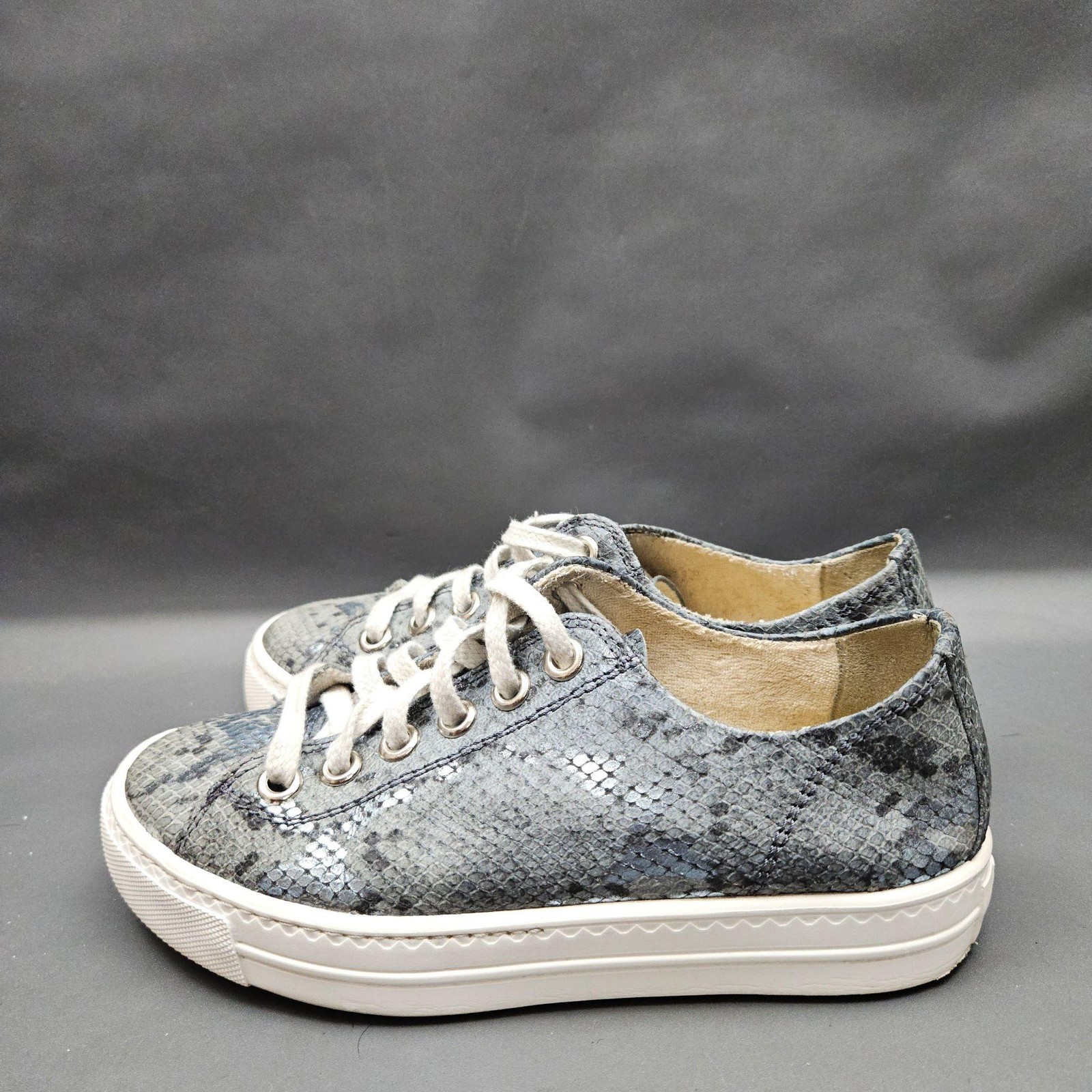 Paul Green Hadley Shoes Womens 5.5 Blue Leather Snake Print Comfort Sneakers