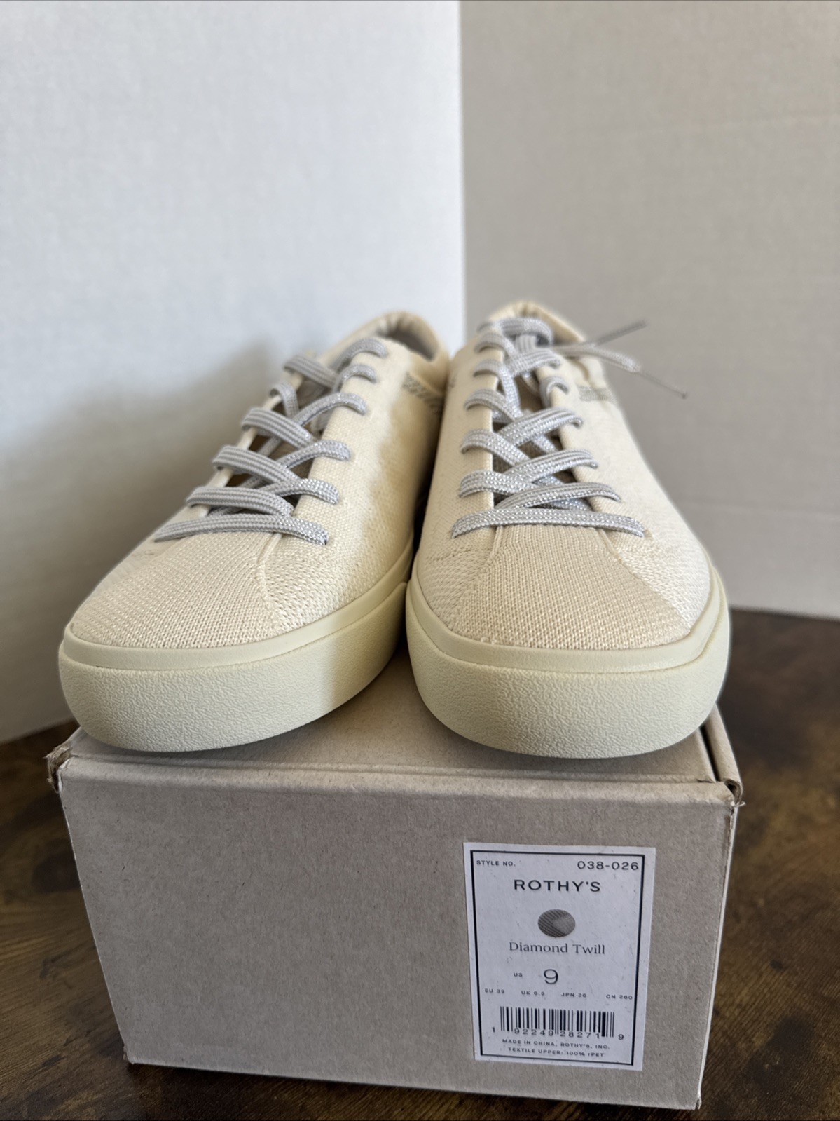 Rothy’s Women’s The Lace Up Sneaker Size 9 NEW Diamond Twill Cream