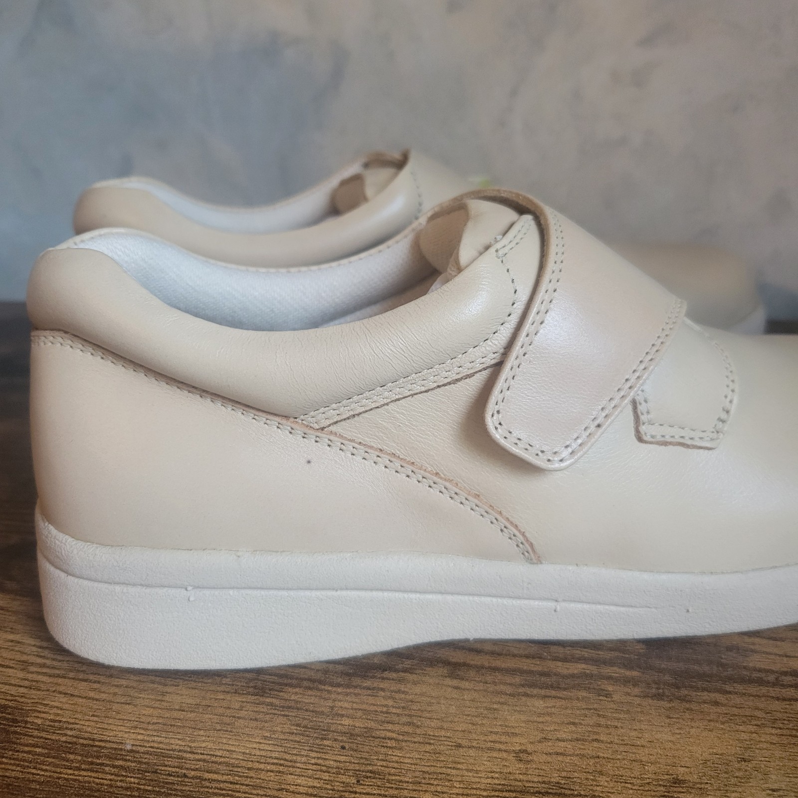 Advance Comfort Footwear Drilex Eco Leather Hook & Loop Sneaker Beige 10M E836