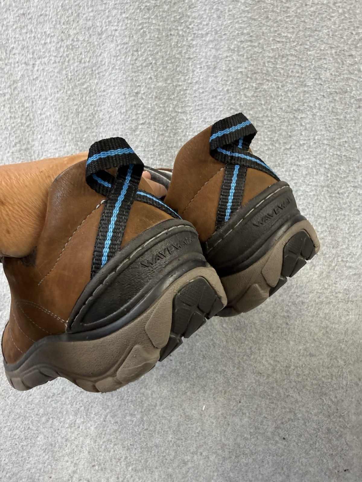 Clarks Wave Walk Hiking Walking Trail Shoes Women’s 9.5 Waterproof Leather Brown