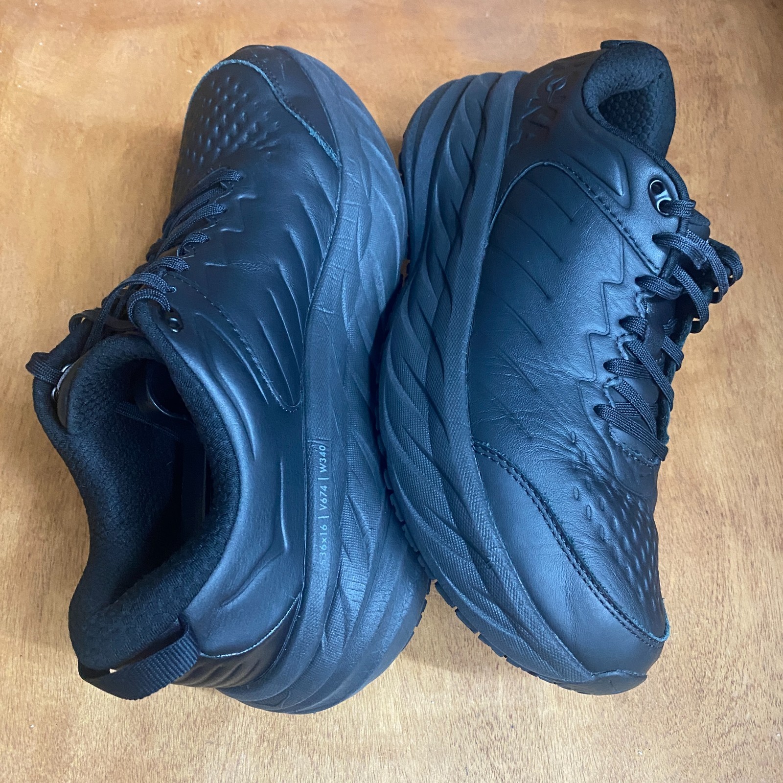 Hoka One One Bondi SR Shoes Womens Size 11 Black Oil Slip Resistant 1110521 BBLC