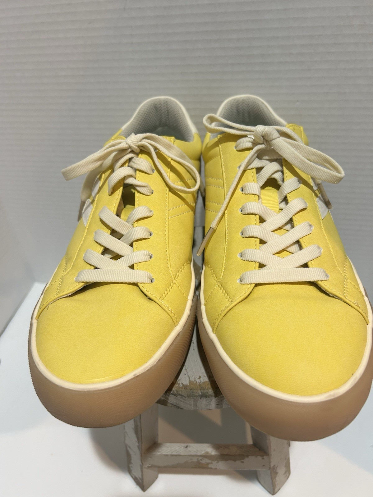 Dr. Scholl’s Offline Womens Fashion Sneakers 9M Sunset Yellow In Box Worn Once