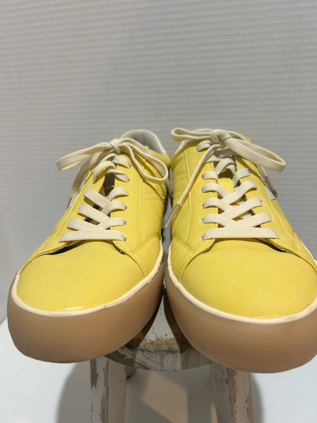 Dr. Scholl’s Offline Womens Fashion Sneakers 9M Sunset Yellow In Box Worn Once