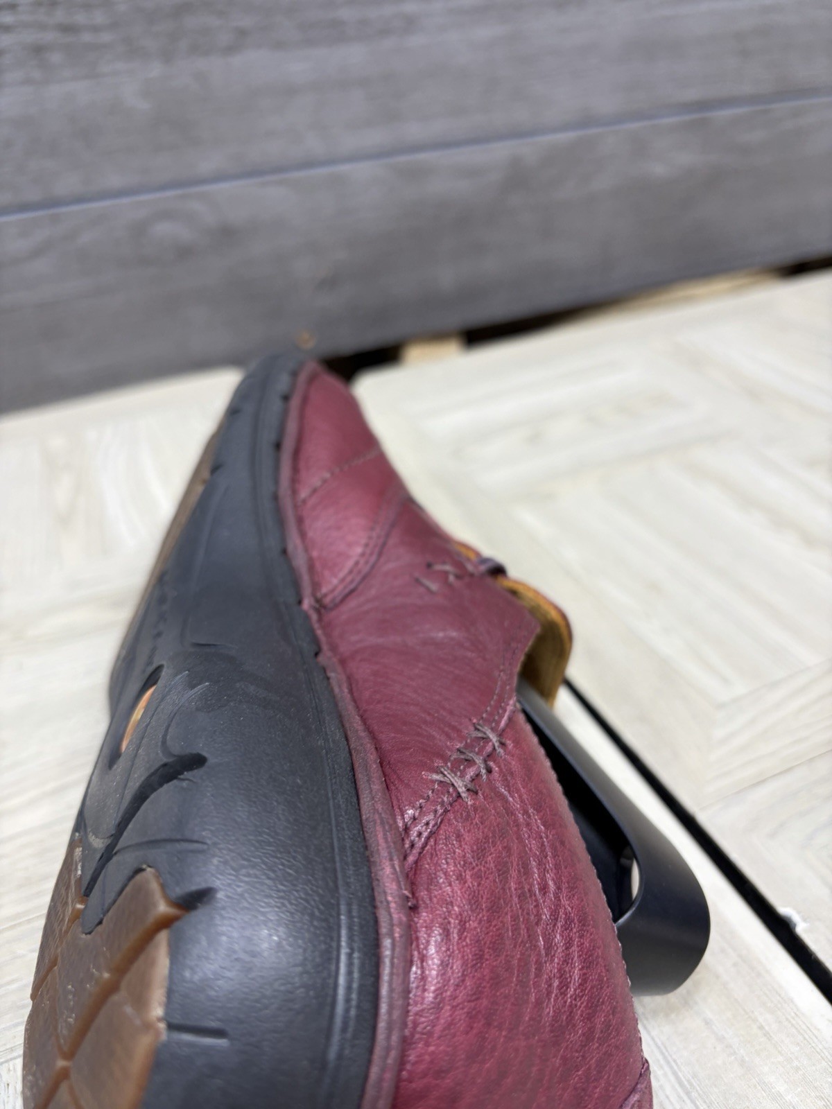 Clark’s Unstructured Un Loop Red Leather Slip On In Dress Shoe Red Women 8 M