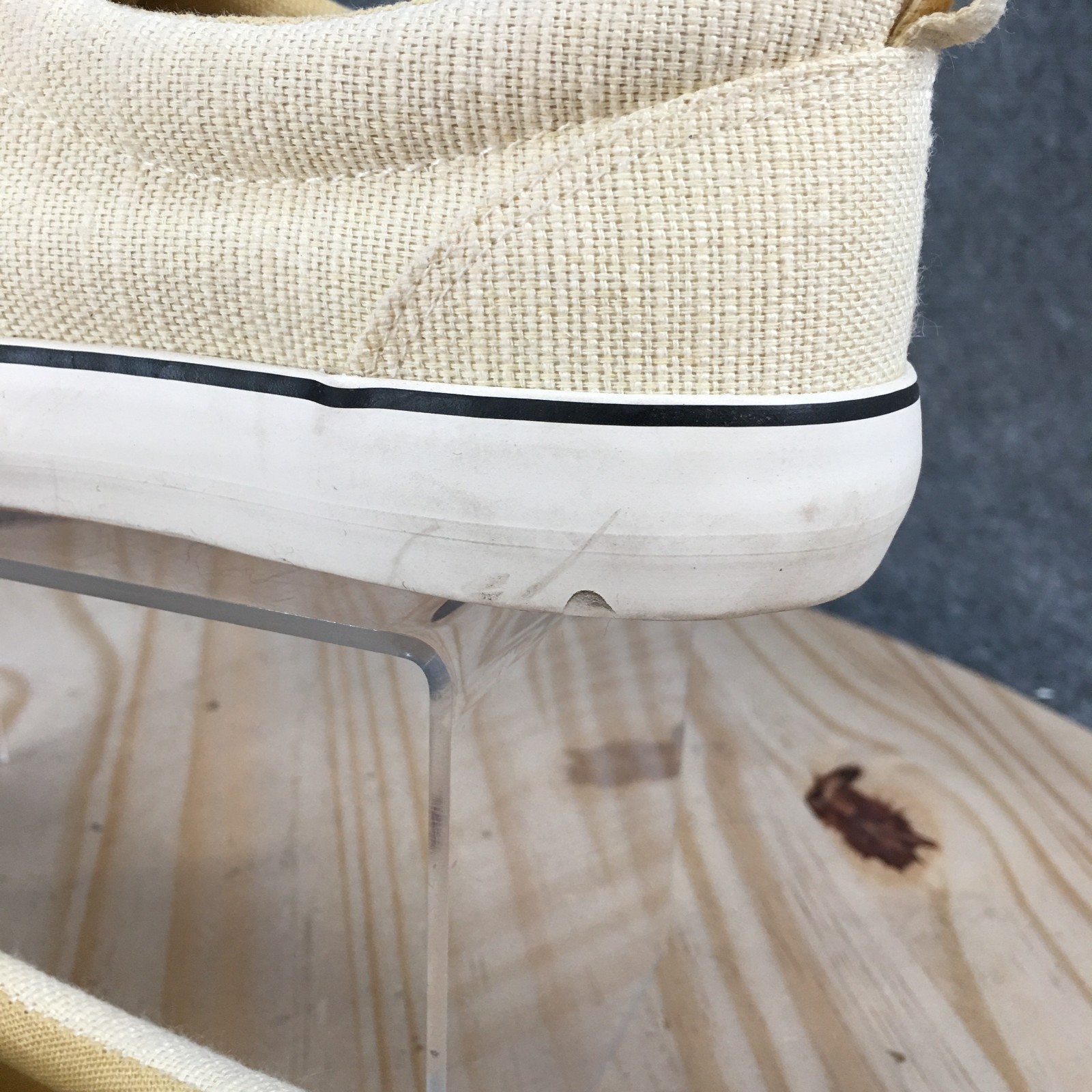 Universal Thread Shoes Womens 9 Molly Casual Sneakers Yellow Canvas Lace Up Low