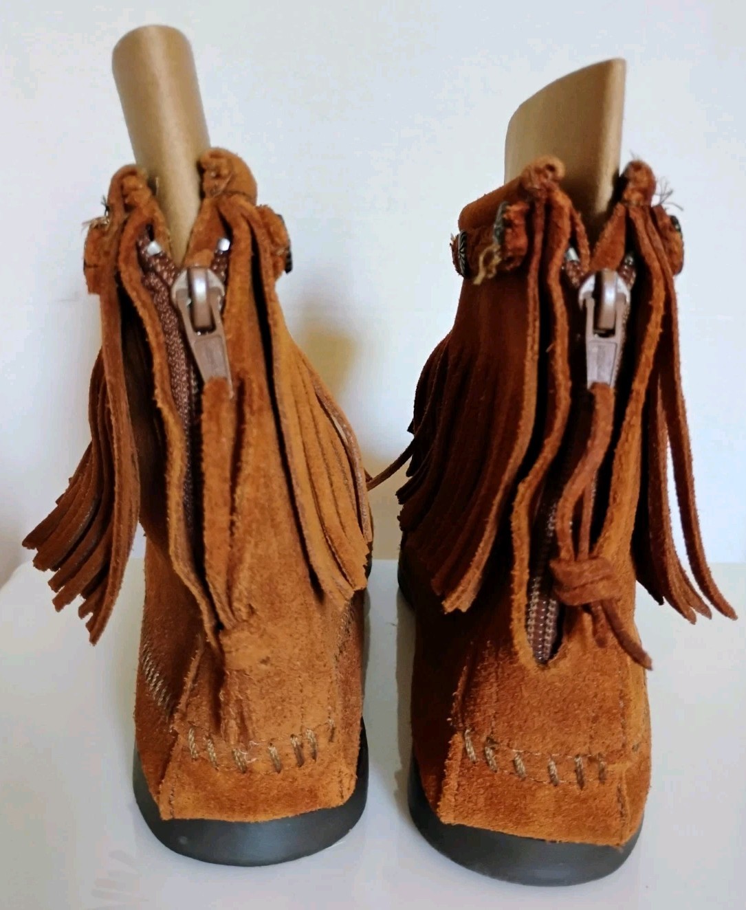 NWOB “Minnetonka” Brown Suede High Top Back Zipper Moccasin Boots US-11
