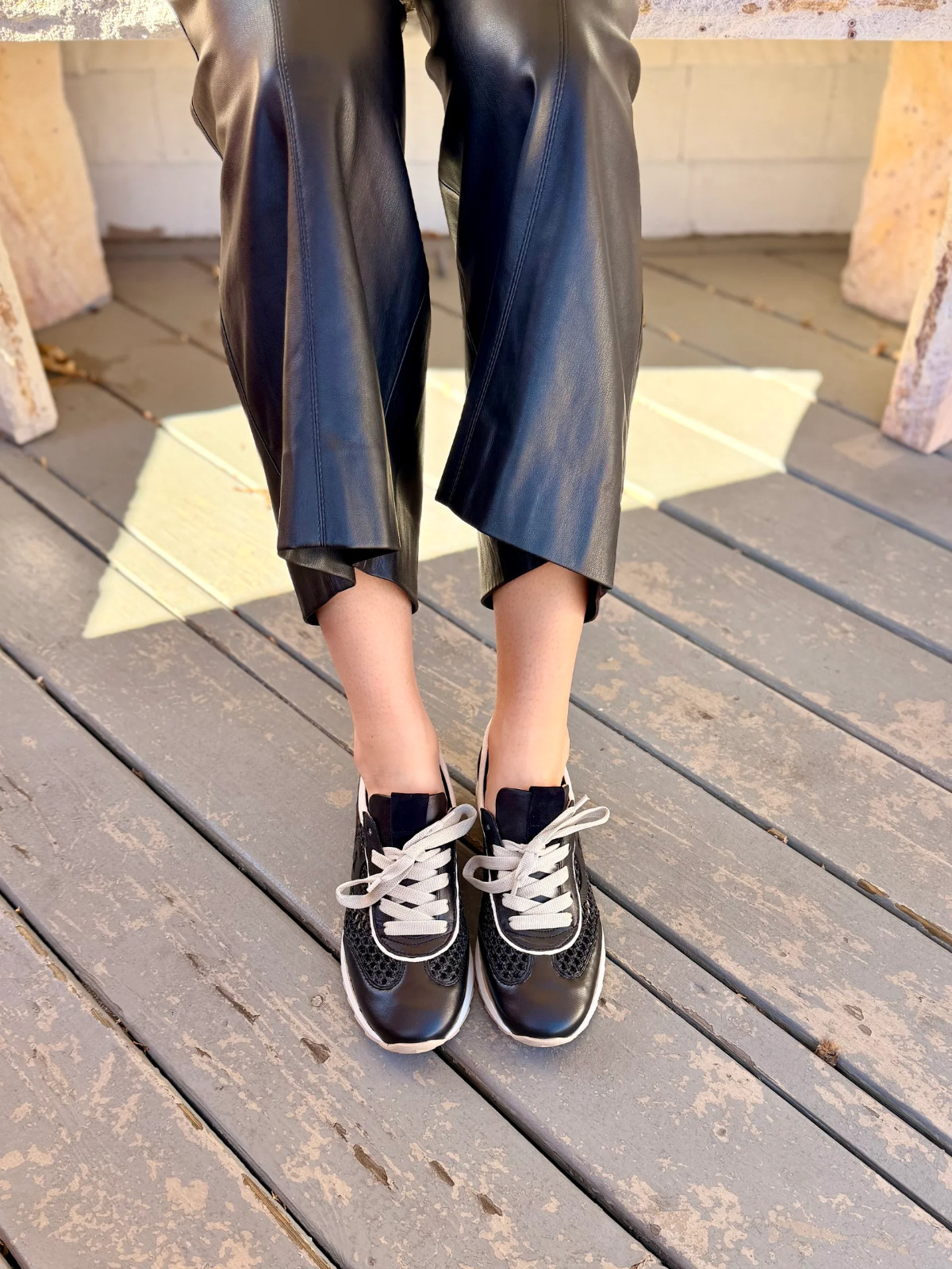 Softwaves Dakota 9.32.29 Woven Sneaker in Black