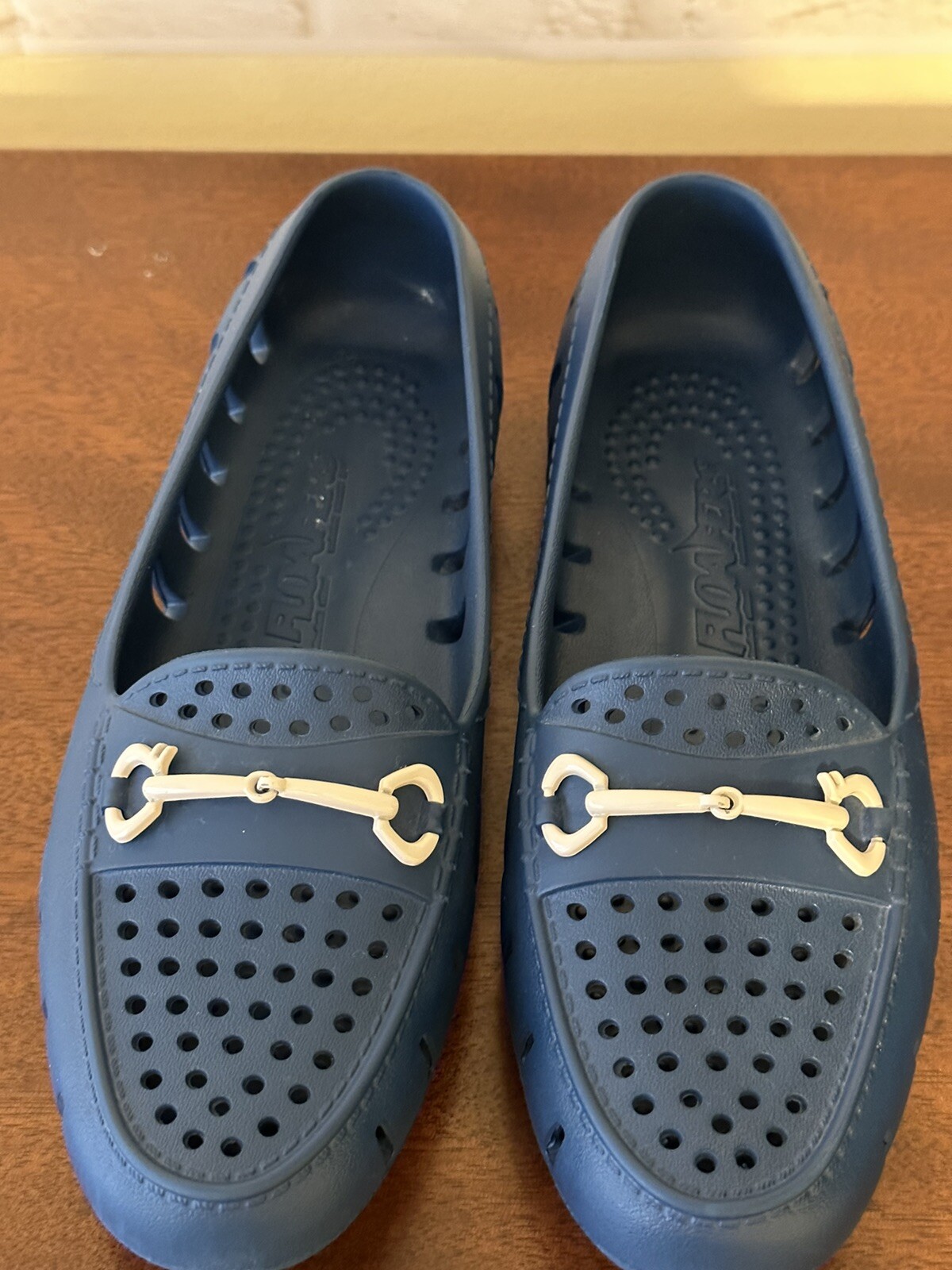 Floafers Women’s Tycoon Bit Driver Water Loafer Shoe Navy Blue White Size 7
