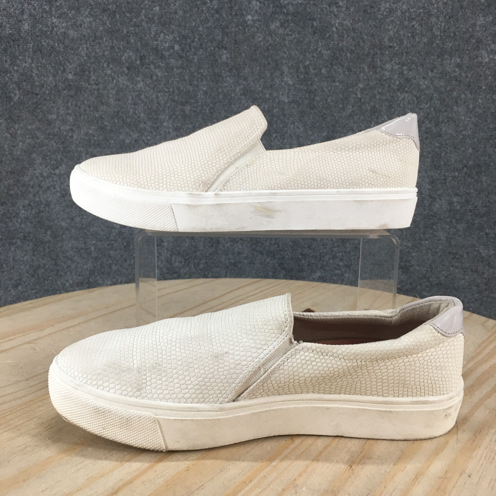 Dr. Scholls Shoes Womens 7.5 M Nova Slip On Sneakers Beige Faux Leather Comfort