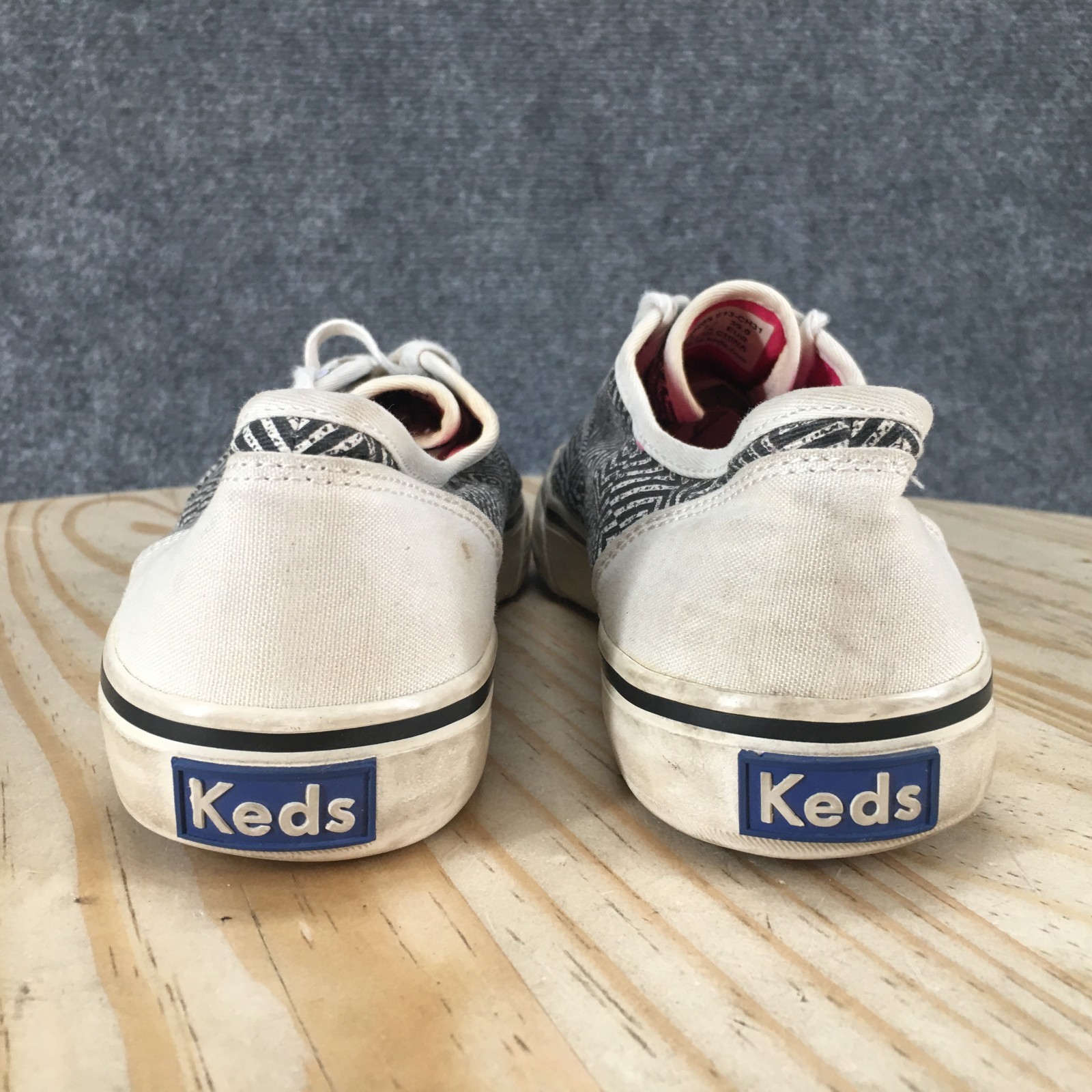 Keds Shoes Womens 8 Geometric Print Casual Sneakers Black Canvas Low WF48285