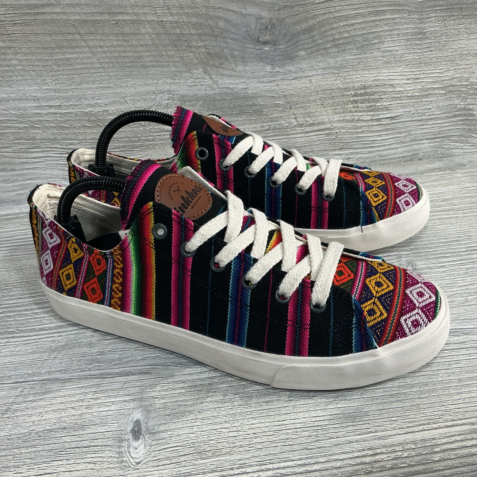 Inkkas low-top canvas sneakers colorful woven pattern Women’s Size 11 Men’s 9