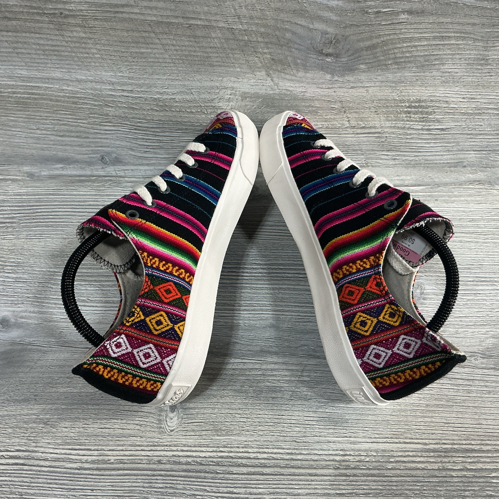 Inkkas low-top canvas sneakers colorful woven pattern Women’s Size 11 Men’s 9