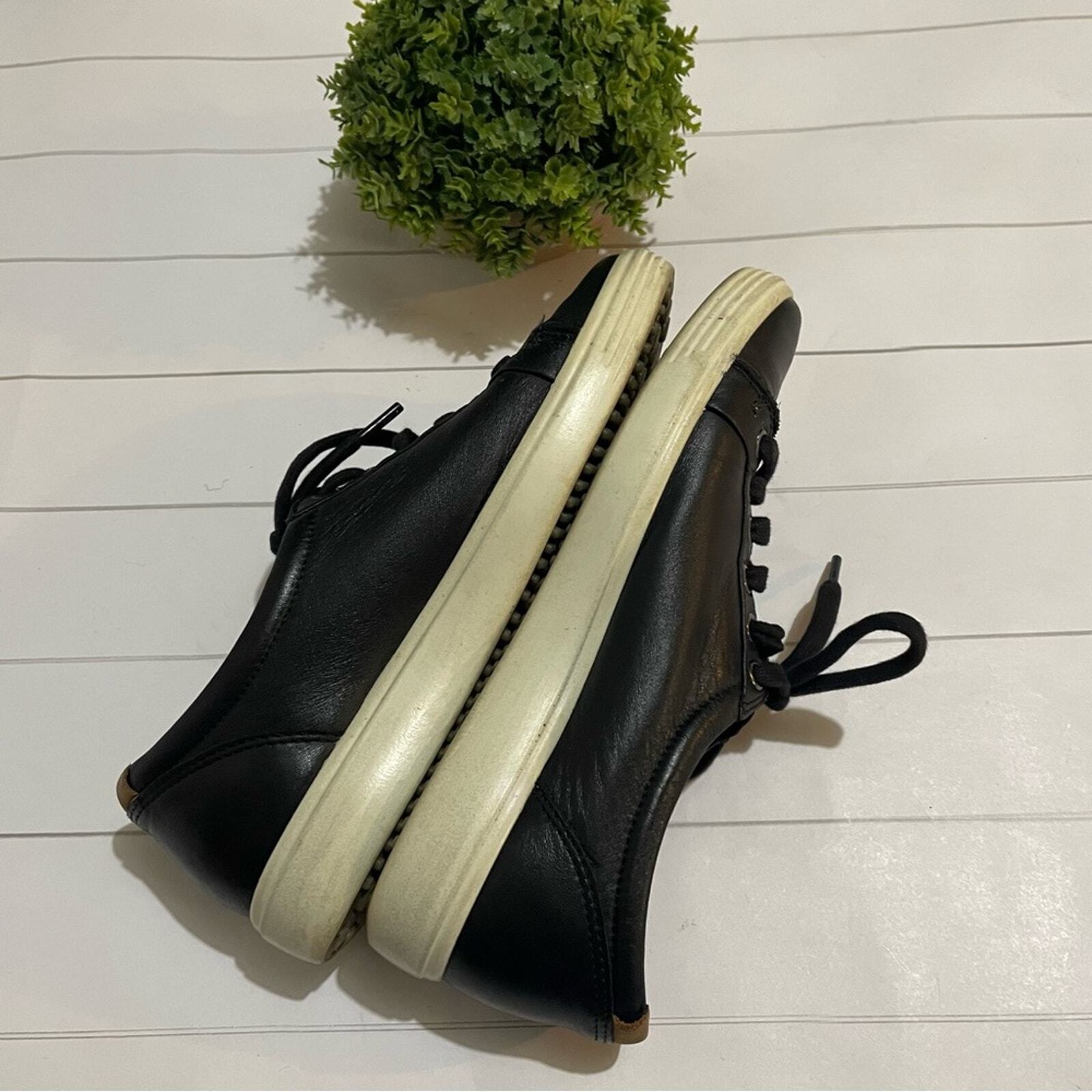 ECCO Black Leather Lave Up Sneakers Shoes Women’s Size EY 38 US 7