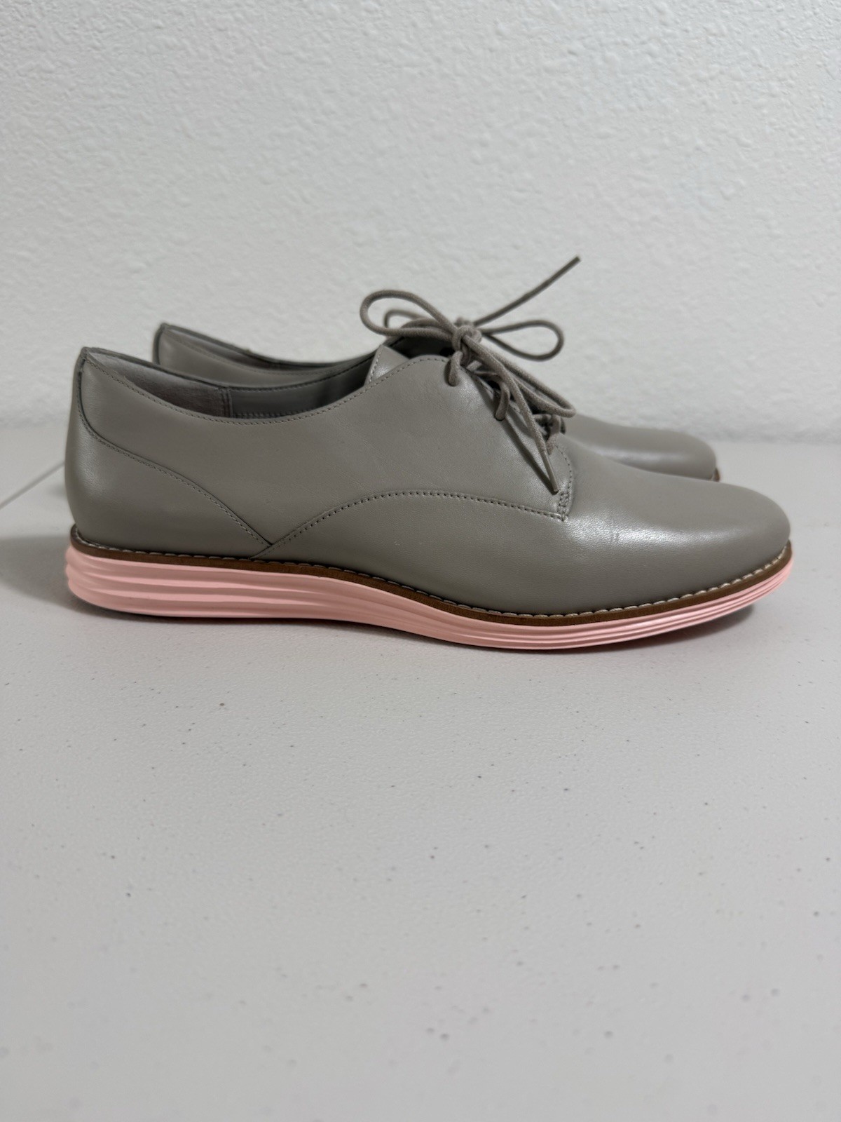 Cole Haan Original Grand Oxford Women’s 9.5B Gray Leather Pink Sole W17145 New