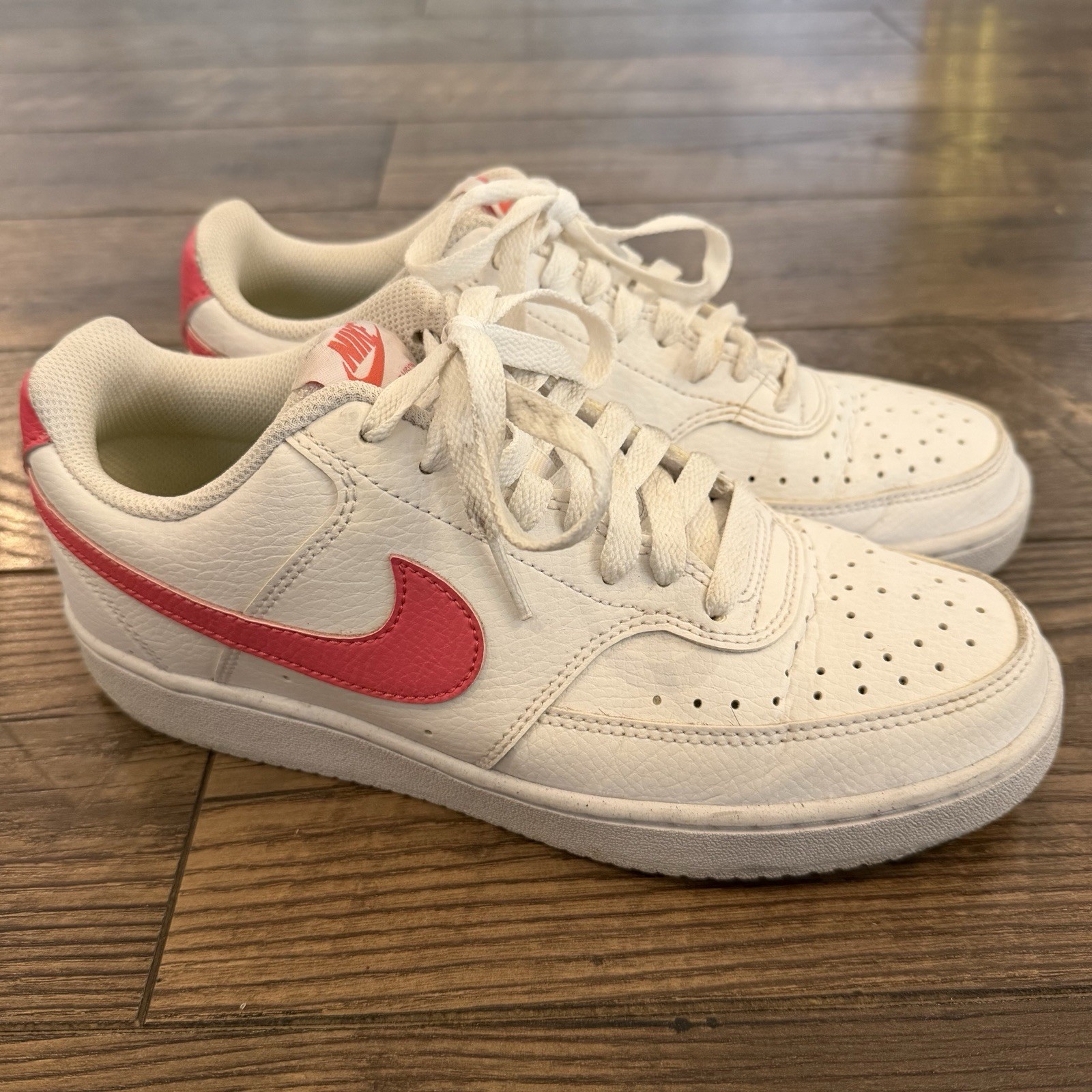 Nike Court Vision Low ‘White Sea Coral’ Sneakers Women’s Sz 8.5