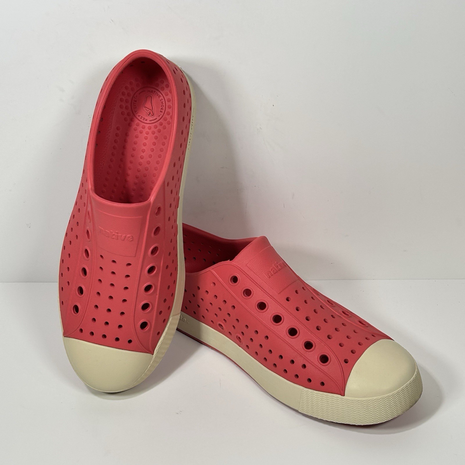 Native Shoes Womens 8 Mens 6 Jefferson Rubber Perforated Slip On Sneakers Coral
