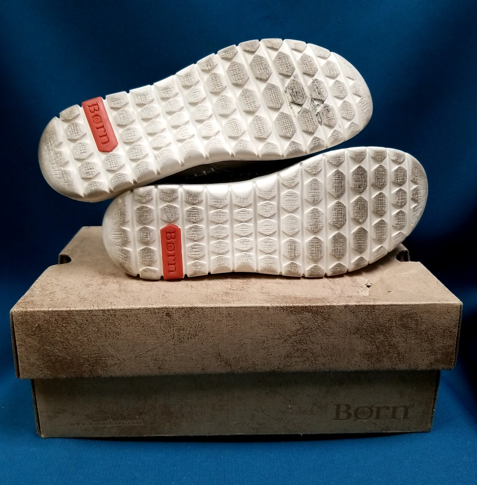 Børn Larney Grey Leather Criss Cross Women’s Mary Janes Size 9