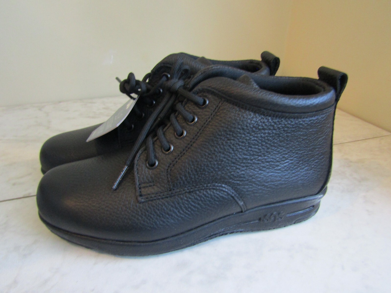 NWT SAS Duty Shoes Alpine Boots Black Leather Non Slip Lace Up Women’s 5.5 M