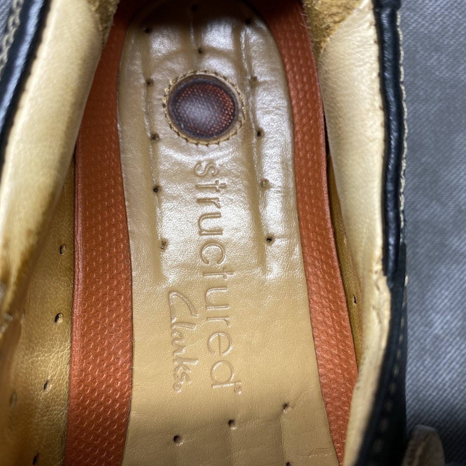Clarks Unstructured Artisan Un Loop Black leather slip-on shoes Size 7.5