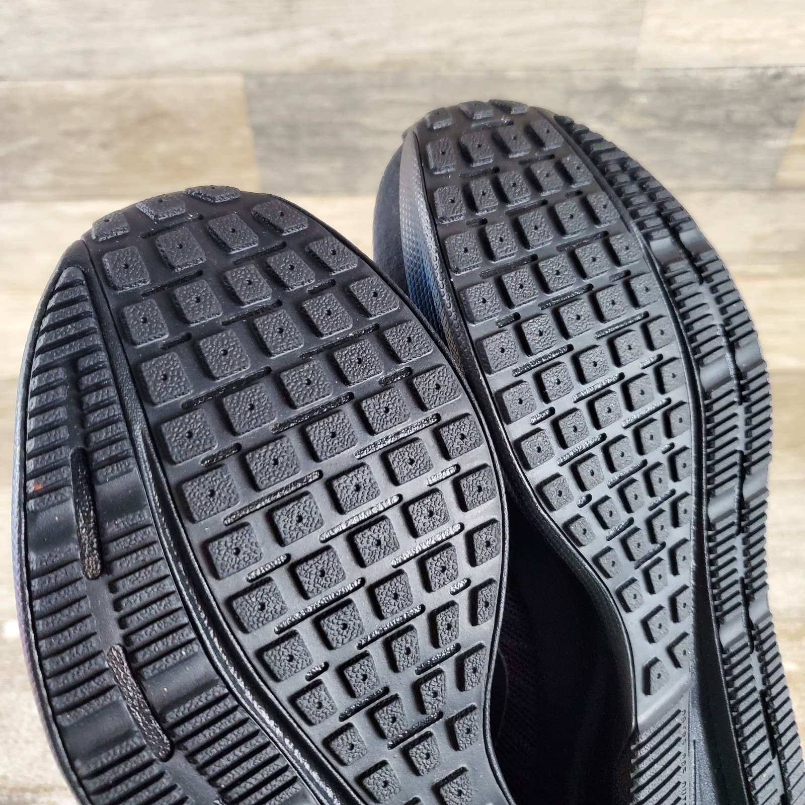 NIKE Run Swift 3 Womens Shoes Sz 8 Athletic Running Black Mesh Lace Up Sneakers