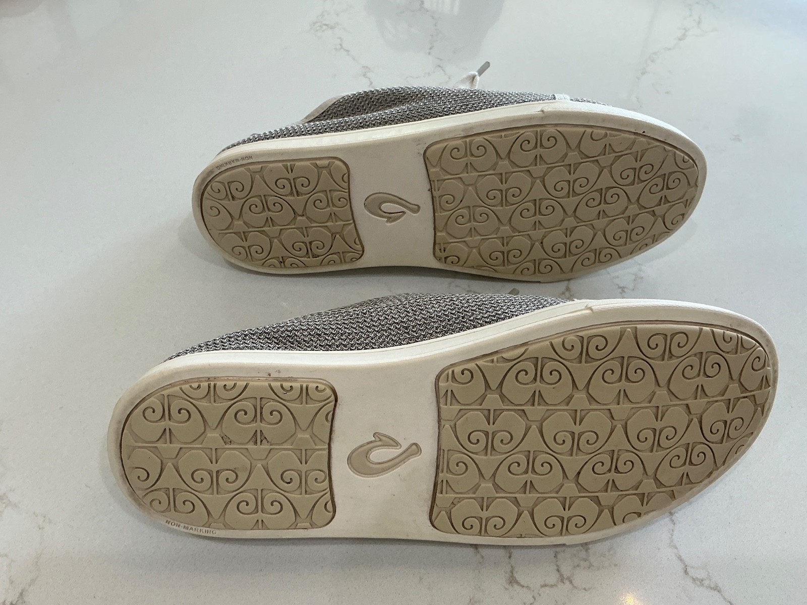 OluKai Women’s Size 7 Taupe Pehuea Li Sneaker Mesh Summer Beachy Slip On