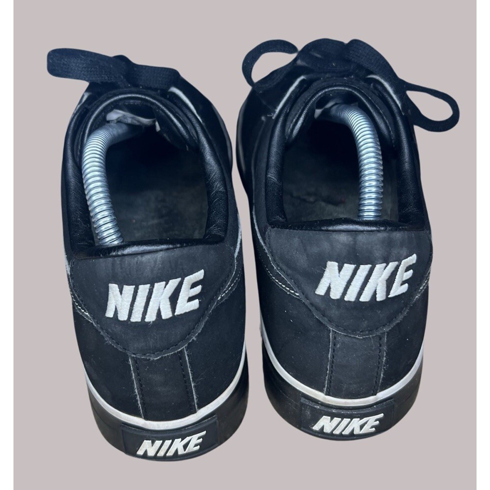 WOMEN’S SIZE 10- NIKE Sweet Classic Low Leather Sneaker, Black| 354496-010