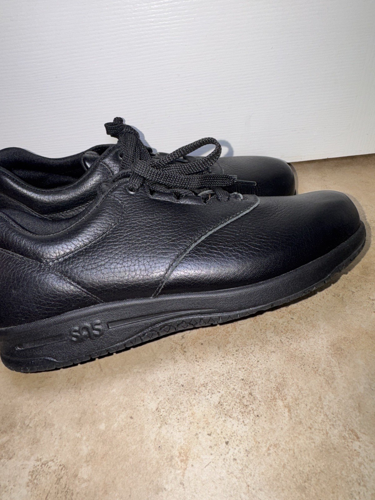 SAS Liberty Womens 6M Non Slip Shoes Black Leather Comfort Slip On EUC