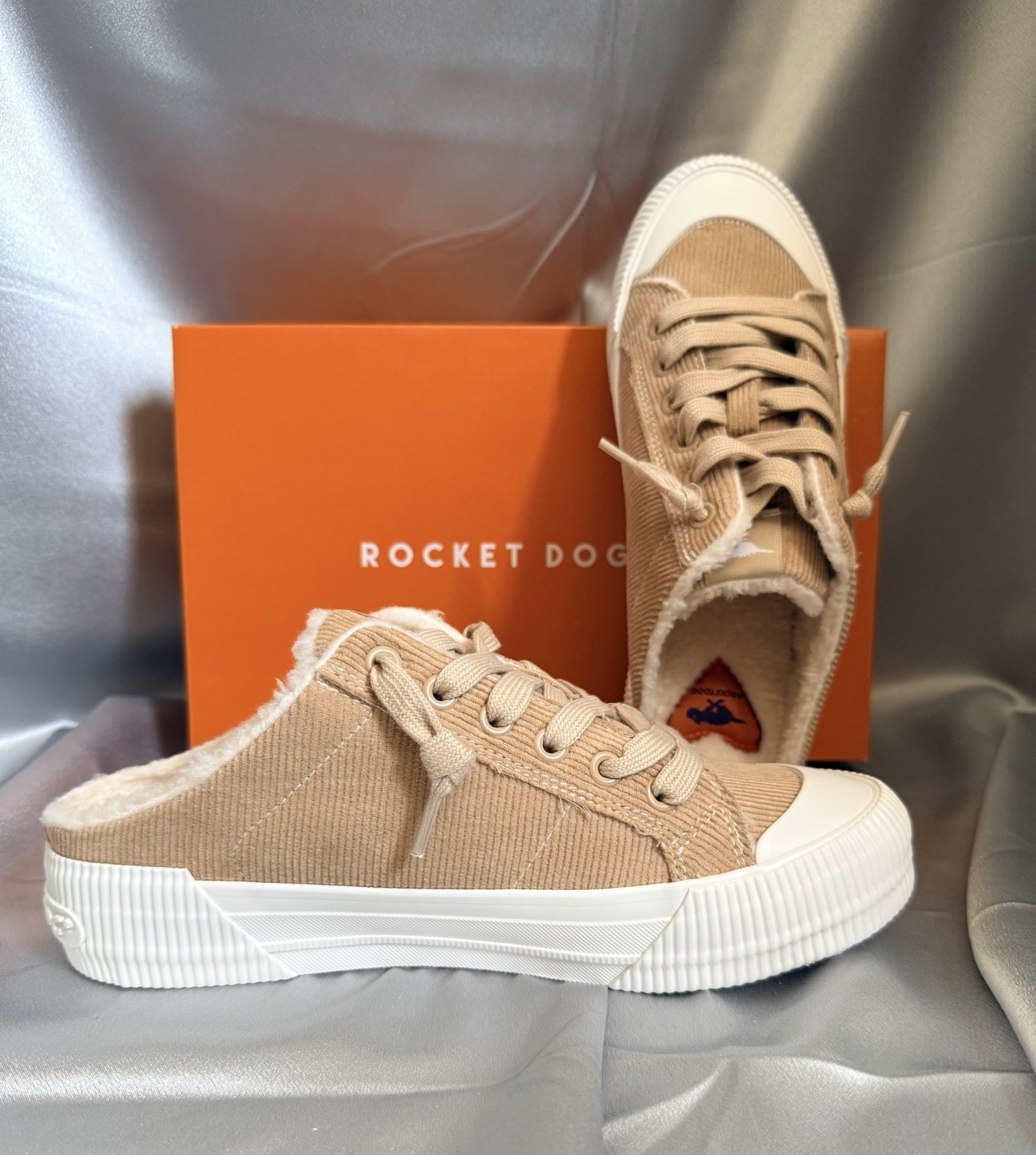 NEW – Rocket Dog Cheery Platform Mules in Natural Corduroy Size 7.5