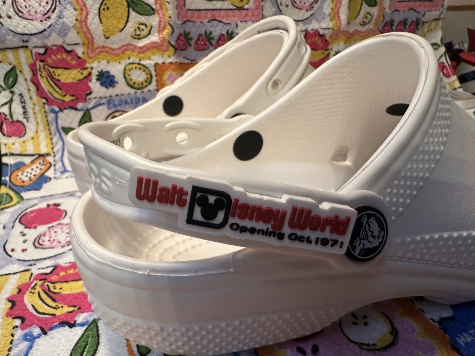 NWT❤️Crocs Classic M5/W7 White DTP License Plate Disney Vault Collection Clogs🥳