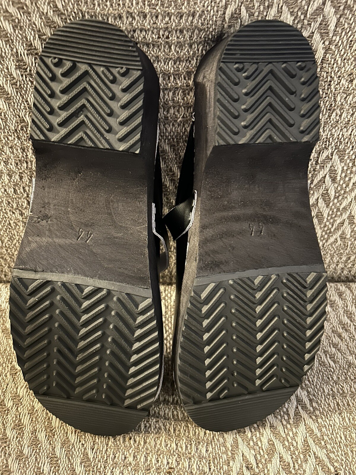 New AM World Of Clogs 100% Leather And Wood size 10 Uk44