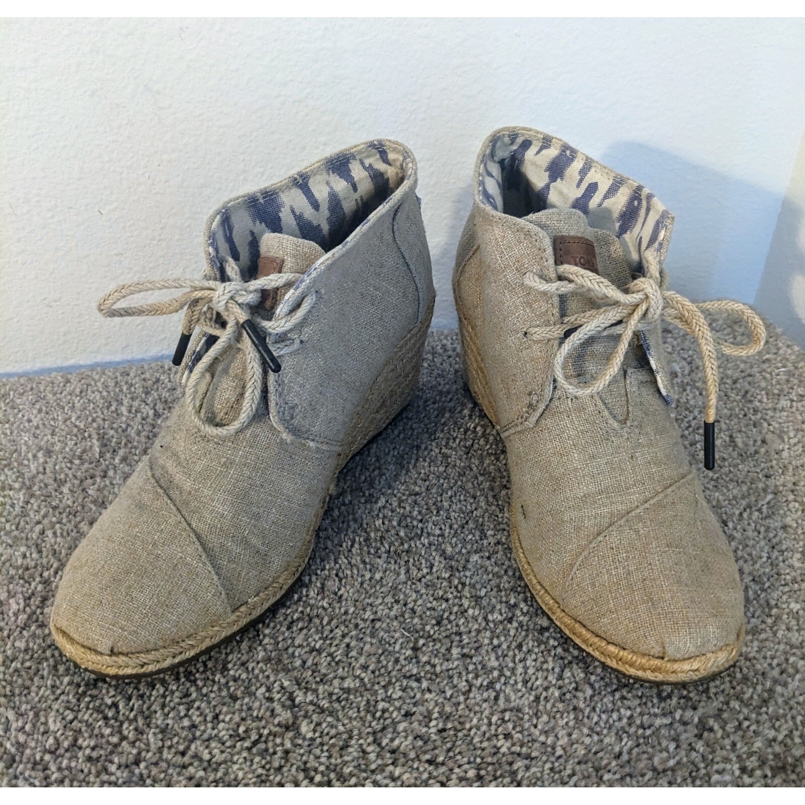 TOMS Desert Wedge Booties Ankle Espadrille Lace Up Taupe Neutral Casual6.5