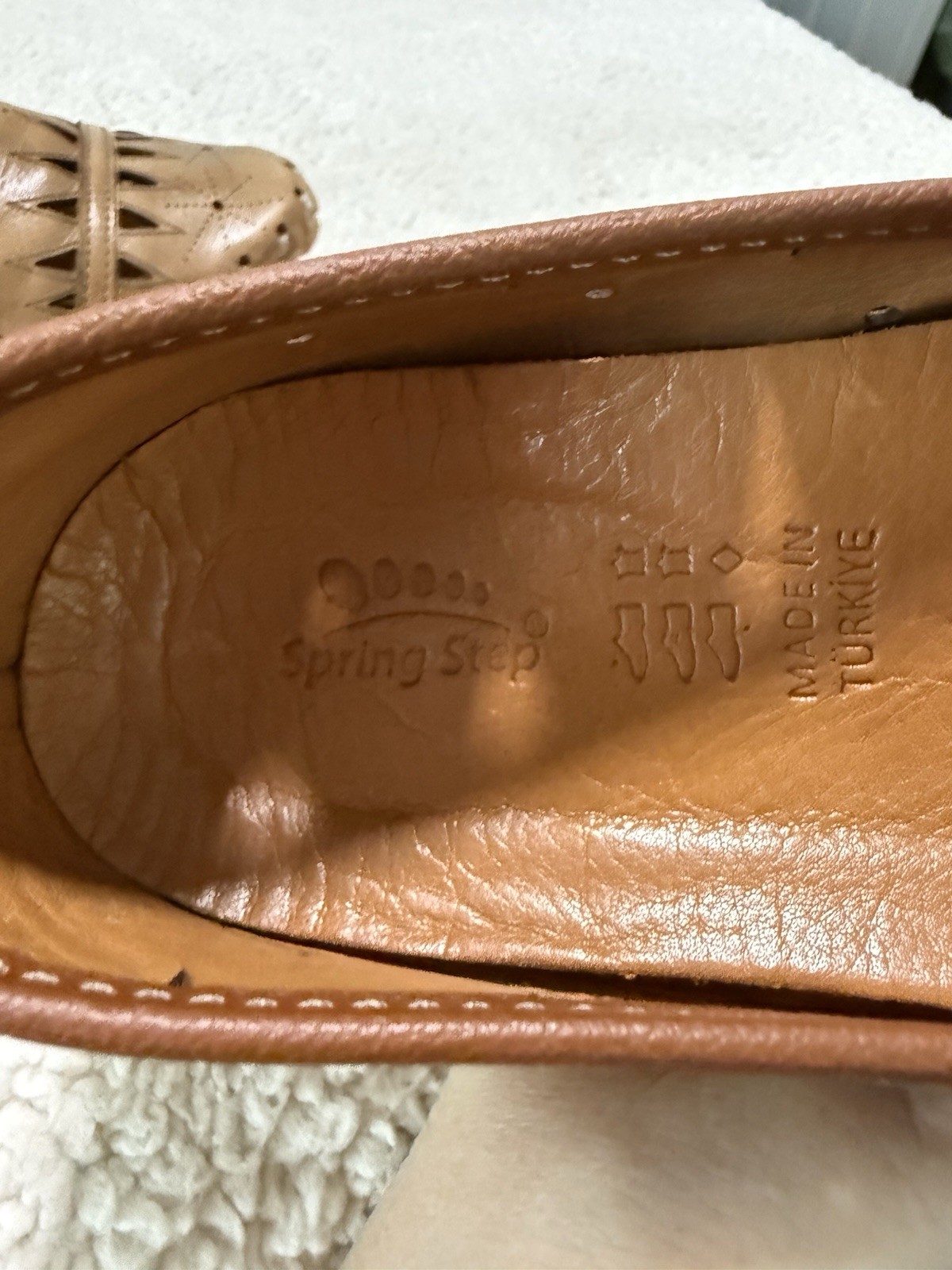 Spring Step Fusaro Women’s Slip On Shoe Geometric Laser Cut Outs Leather Upper 9