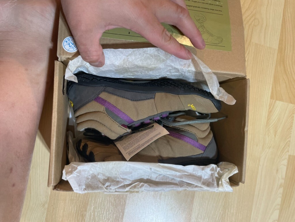 Vibram Fivefingers TREK Ascent Insulated Khaki Grape Woman Size EU36 6.7-7