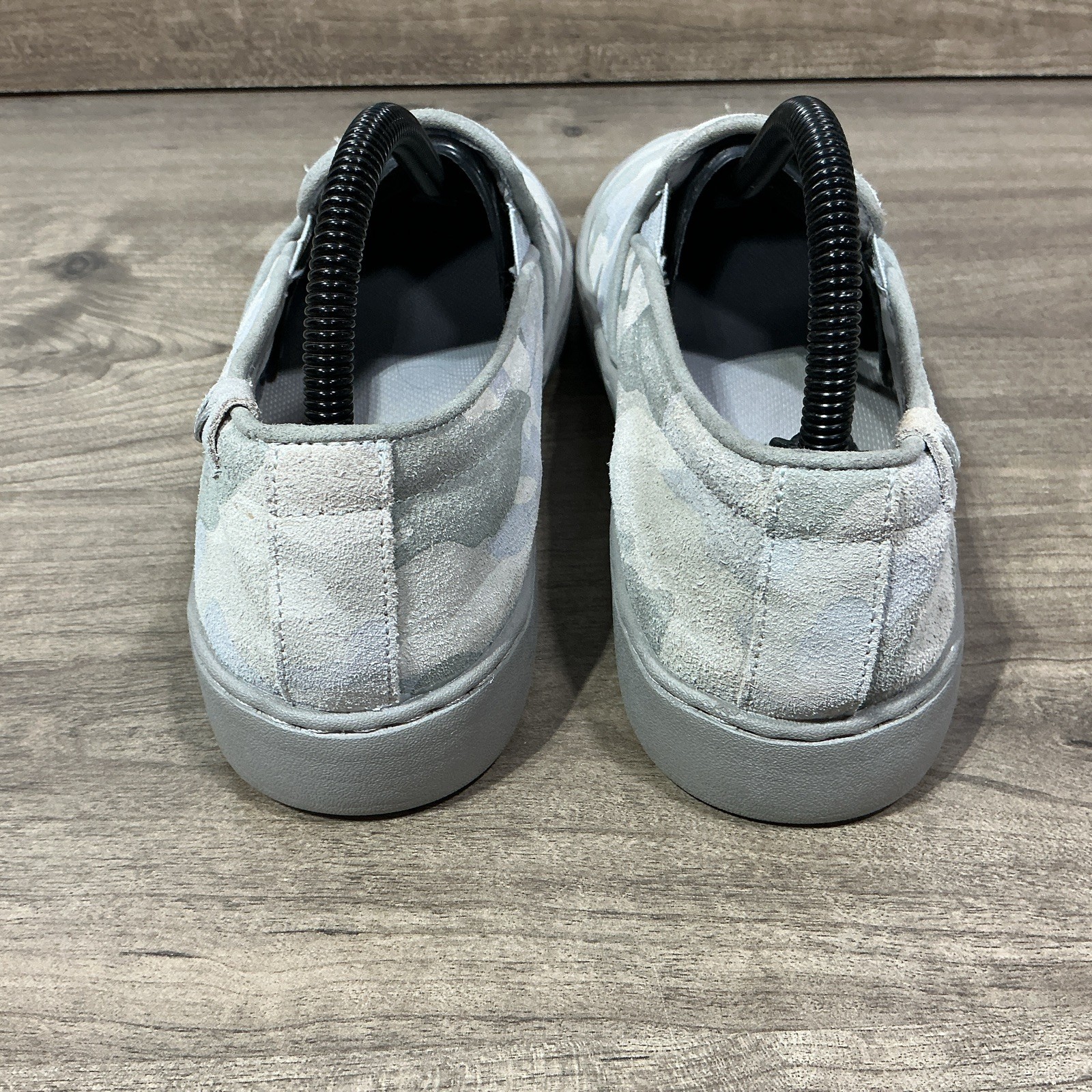 Vionic Honey Avery Camo Light Blue Slip On Sneakers Shoes Women’s Size 9