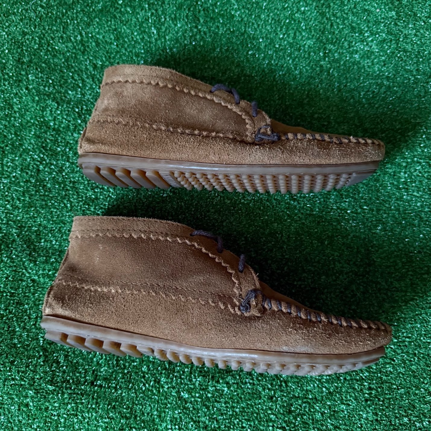 Minnetonka Brown Suede Ankle Boot Moccasins Lace Up Stitch Detail Shoes Size 8