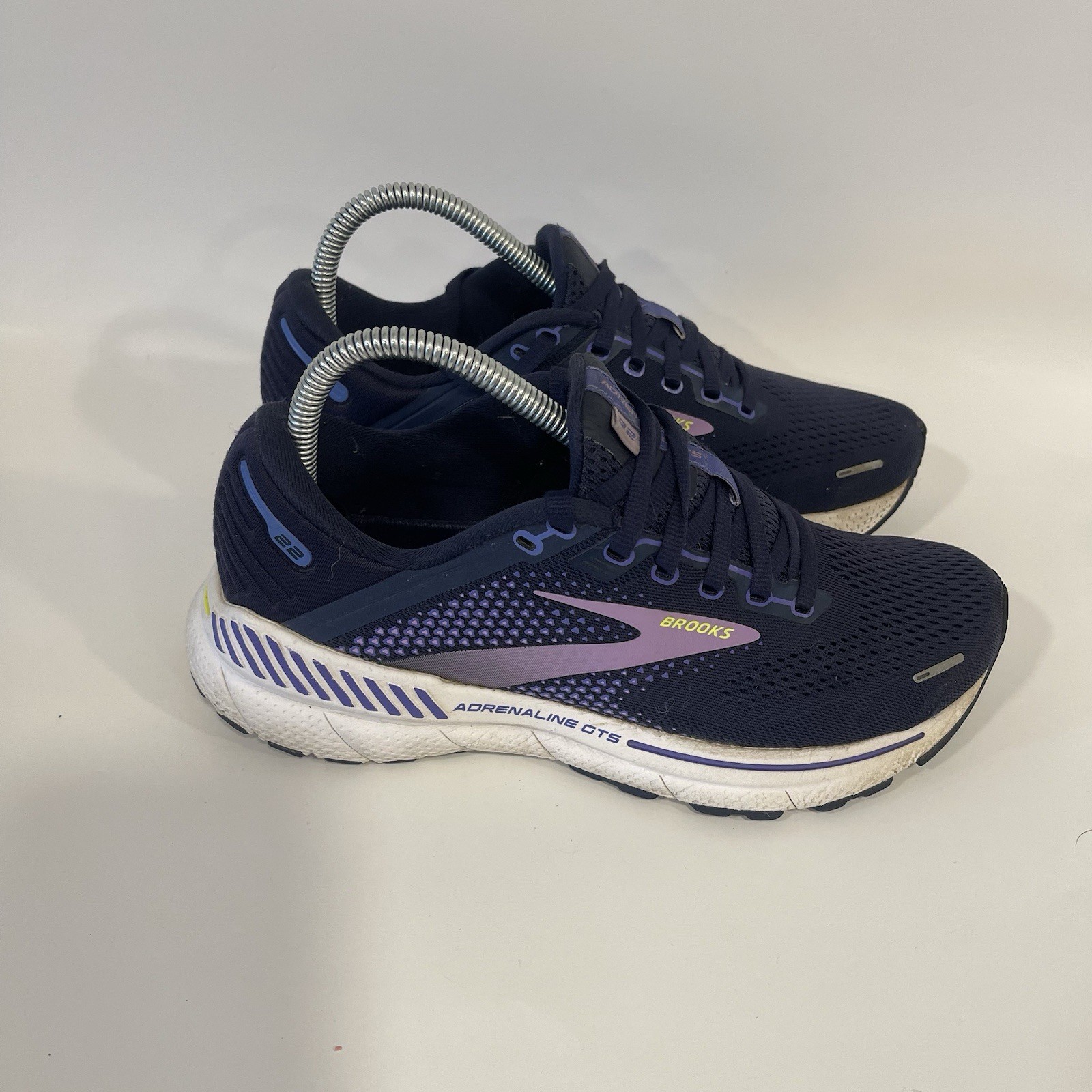 Brooks Adrenaline GTS 22 Shoes Womens 8 B Peacoat Blue Iris Rhapsody Sneakers