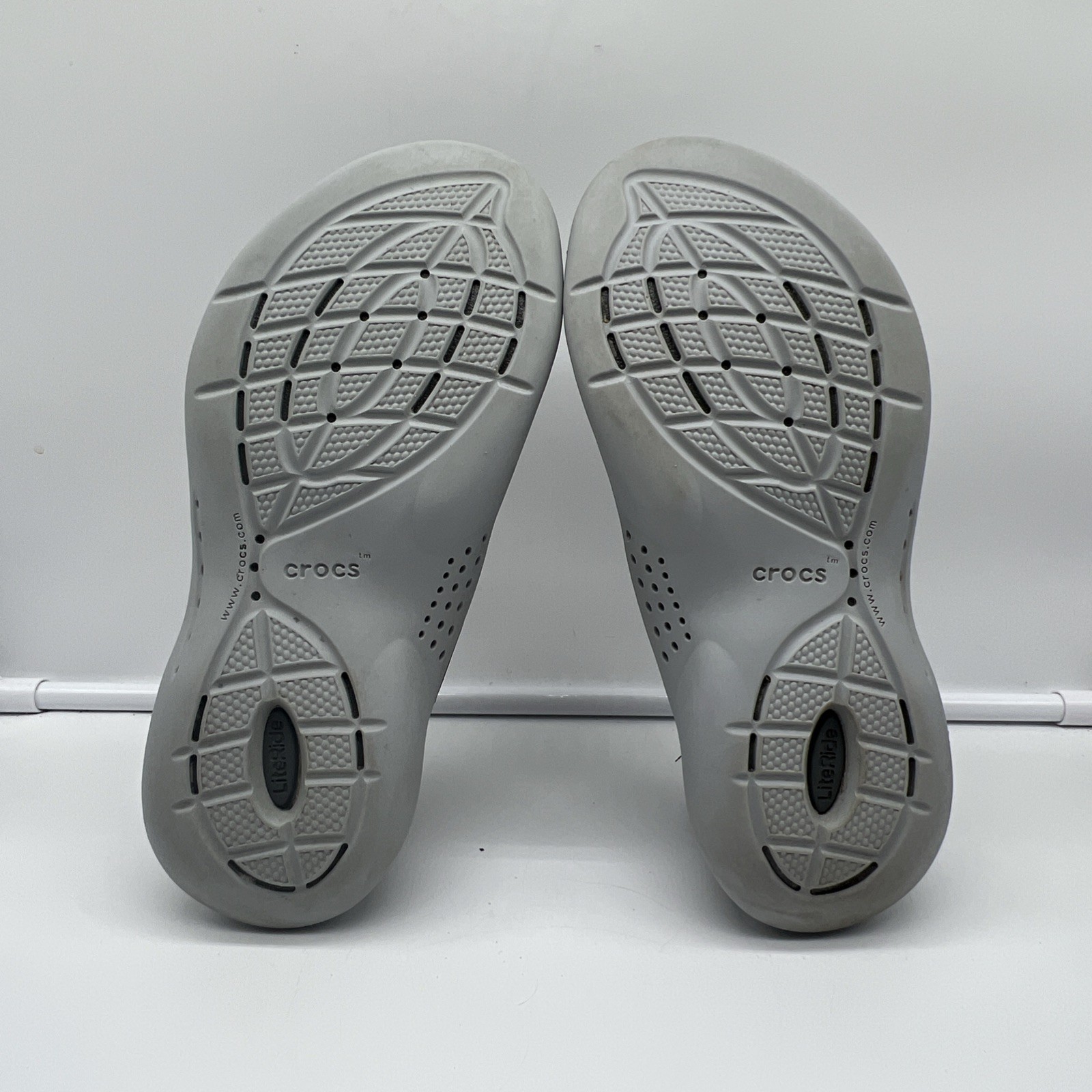 Crocs Literide 360 Pacer Shoes Women’s Size W4 Black Comfort Sneaker