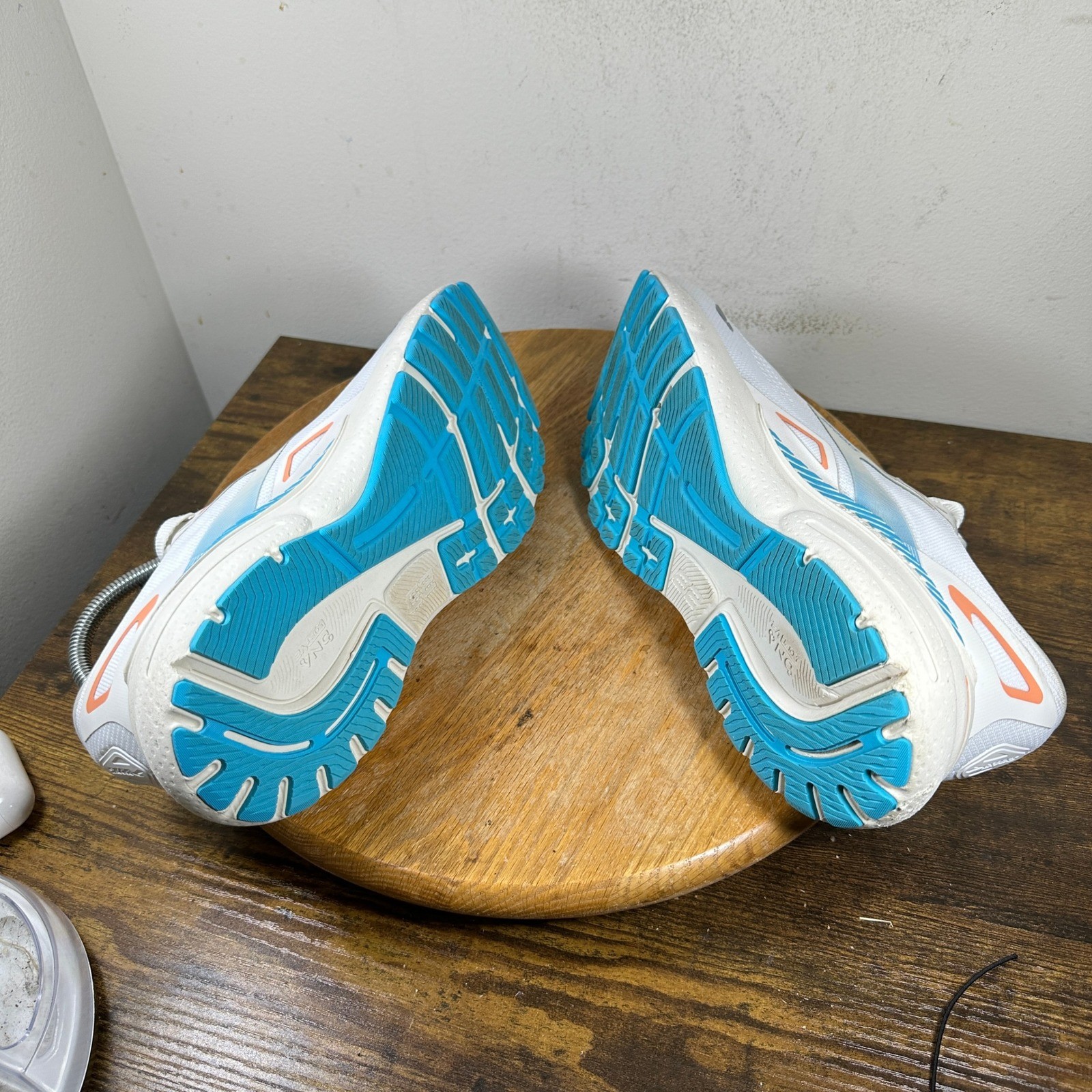 Brooks Adrenaline GTS 23 Women’s Running Shoes White Blue Size 11 1203811B152
