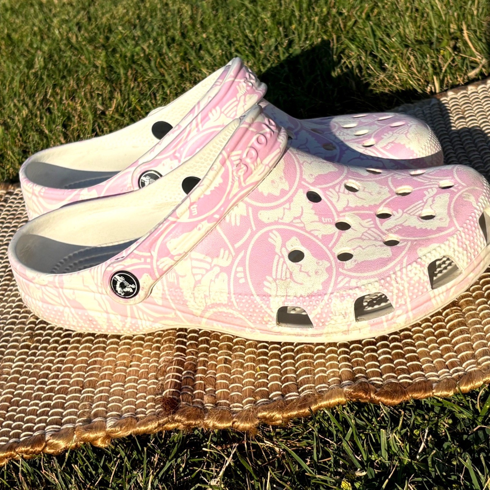 Crocs Classic Clog Pink White Graphic Print Slip On Shoes Womens 8 Mens 6