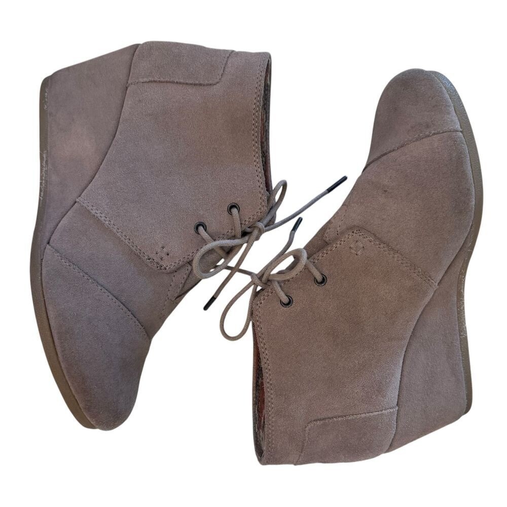 TOMS Women’s Taupe Suede Wedge Ankle Boots Lace Up Booties Shoes SZ 8 1/2