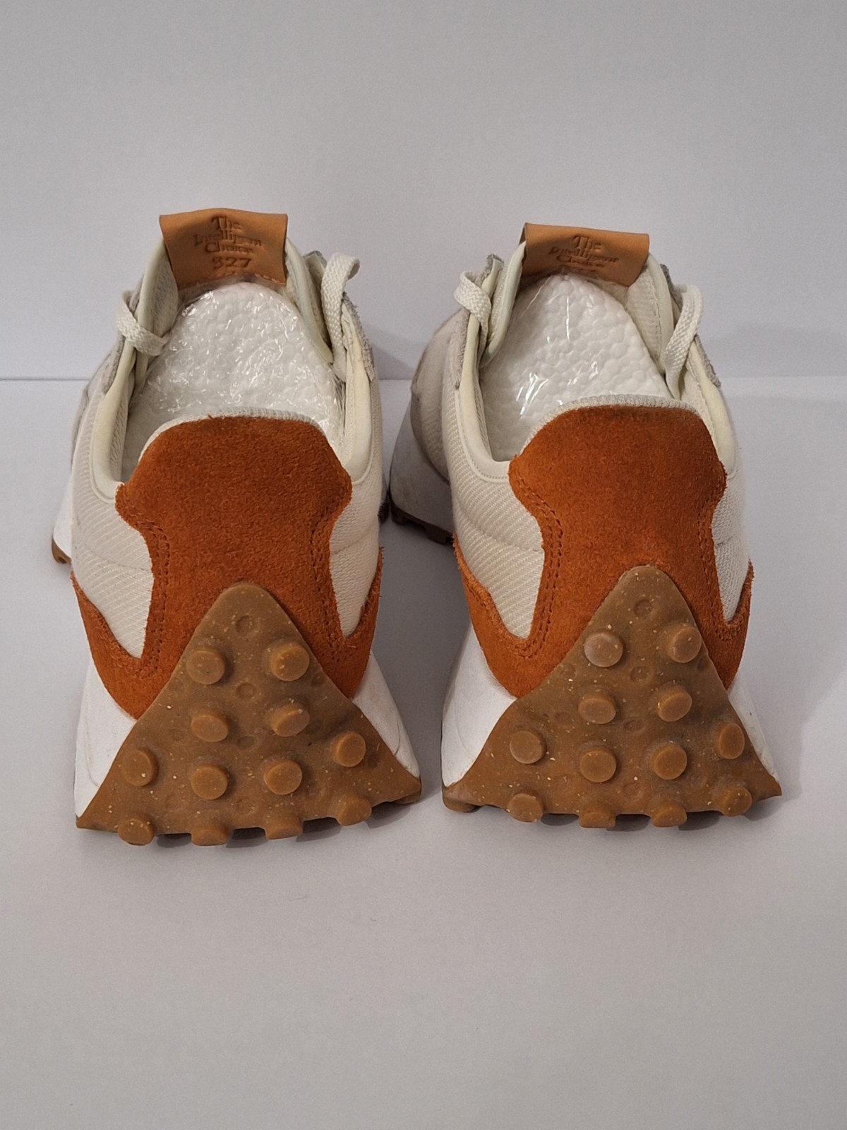 New Balance 327 Sea Salt Rust Suede Running Training Men’s 10.5 Women’s 12 Gym